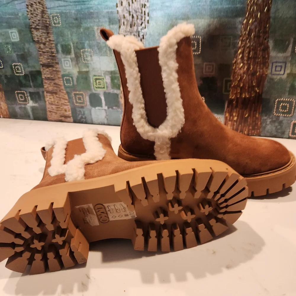 Michael Kors Tan Shearling Chelsea Boots
